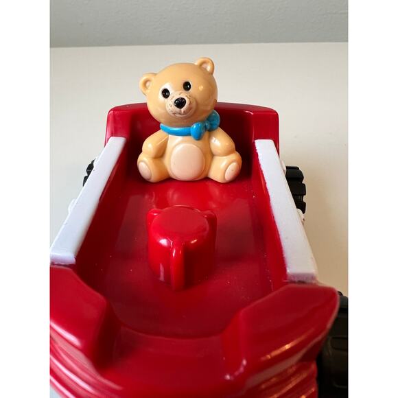 Fisher-Price Little People Red Wagon with Teddy Bear 2001 Rare - Picture 4 of 6